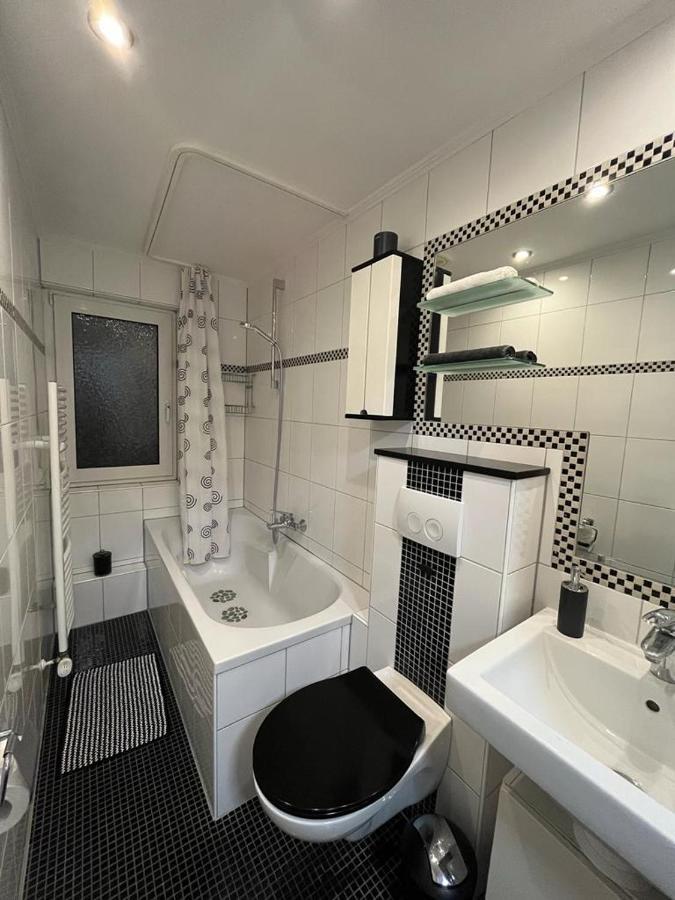 Casa Arturo Duesseldorf Daire Dış mekan fotoğraf